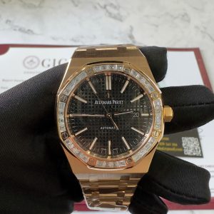 Audemars-Piguet-Royal-Oak-15400OR-Black-Dial-Custom-Baguette-Moissanite-Bezel-18K-Gold-Wrapped-5-300×300-1.jpg