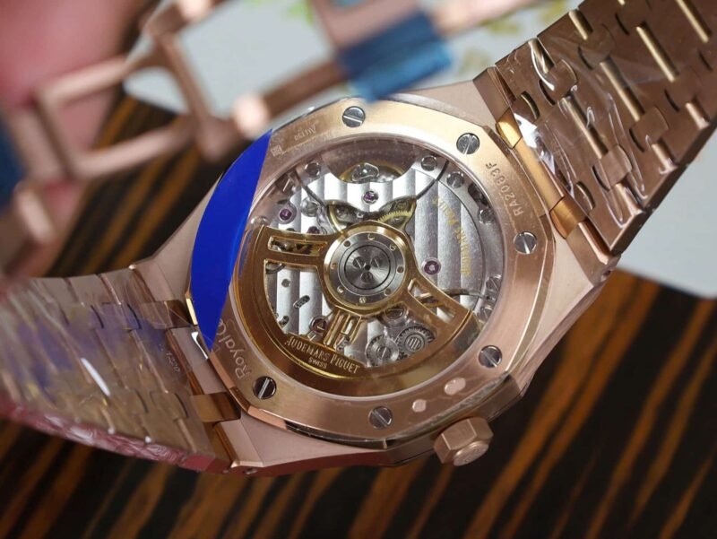 Audemars-Piguet-Royal-Oak-15500OR-Rose-Gold-Black-Dial-9-800×601-1.jpg