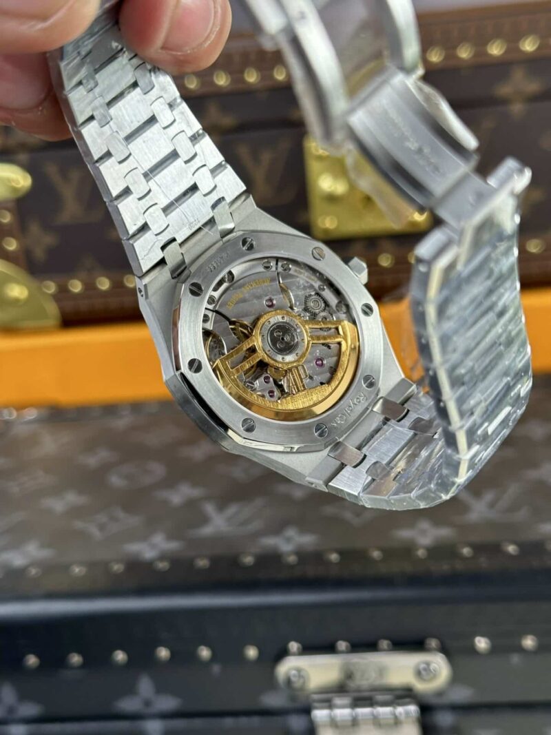 Audemars-Piguet-Royal-Oak-15500ST-Black-Dial-7-800×1067-1.jpg