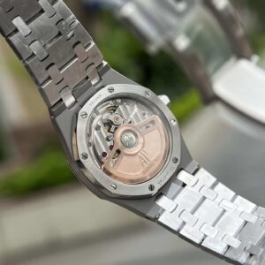 Audemars-Piguet-Royal-Oak-77351ST-Blue-Dial-Diamond-Bezel-6-300×300-1.jpg