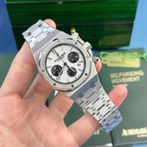 Audemars-Piguet-Royal-Oak-Chronograph-White-Dial-4-300×300-1.jpg
