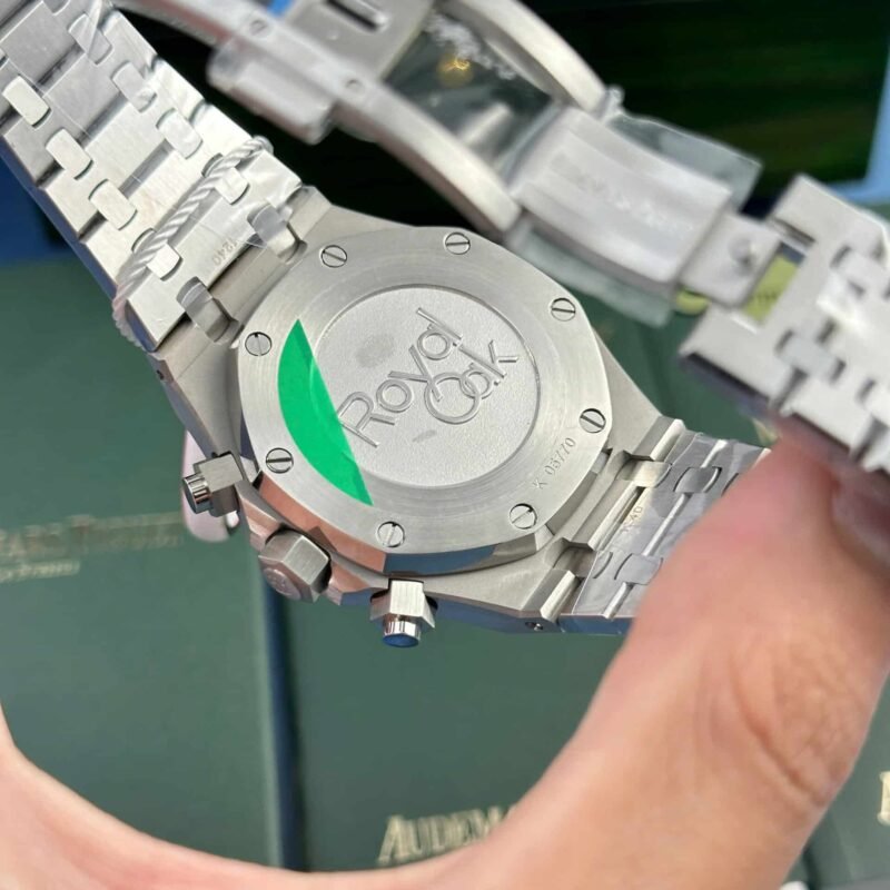 Audemars-Piguet-Royal-Oak-Chronograph-White-Dial-7-800×800-1.jpg