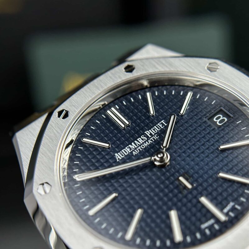 Audemars-Piguet-Royal-Oak-Jumbo-Extra-thin-16202ST-Blue-Dial-5-800×800-1.jpg