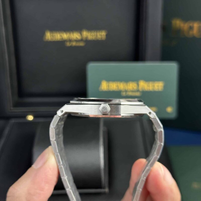 Audemars-Piguet-Royal-Oak-Jumbo-Extra-thin-16202ST-Blue-Dial-7-800×800-1.jpg