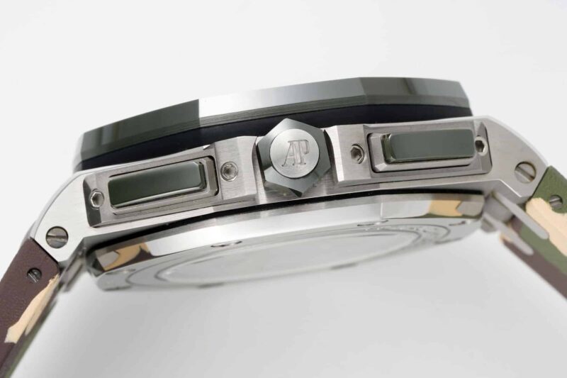 Audemars-Piguet-Royal-Oak-Offshore-26400SO-Beige-Dial-Green-Ceramic-Bezel-7-800×533-1.jpg