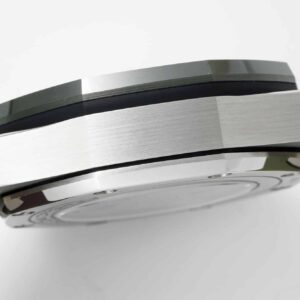 Audemars-Piguet-Royal-Oak-Offshore-26400SO-Beige-Dial-Green-Ceramic-Bezel-8-300×300-1.jpg