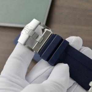 Audemars-Piguet-Royal-Oak-Offshore-Diver-15720ST-Blue-Dial-Rubber-10-300×300-1.jpg