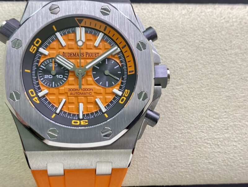 Audemars-Piguet-Royal-Oak-Offshore-Diver-Chronograph-26703ST-Orange-Dial-7-800×601-1.jpg