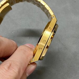 Audemars-Piguet-Royal-Oak-Perpetual-Calendar-26574BA-Yellow-Gold-Blue-Dial-5-300×300-1.jpg