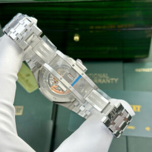Audemars-Piguet-Royal-Oak-Perpetual-Calendar-26574ST-Blue-Dial-8-1-300×300-1.jpg