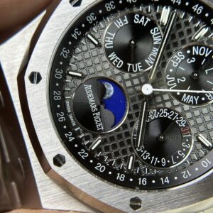 Audemars-Piguet-Royal-Oak-Perpetual-Calendar-26574ST-Mat-So-Den-4-300×300-1.jpg