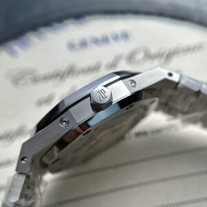 Audemars-Piguet-Royal-Oak-Perpetual-Calendar-26574ST-Mat-So-Den-5-300×300-1.jpg