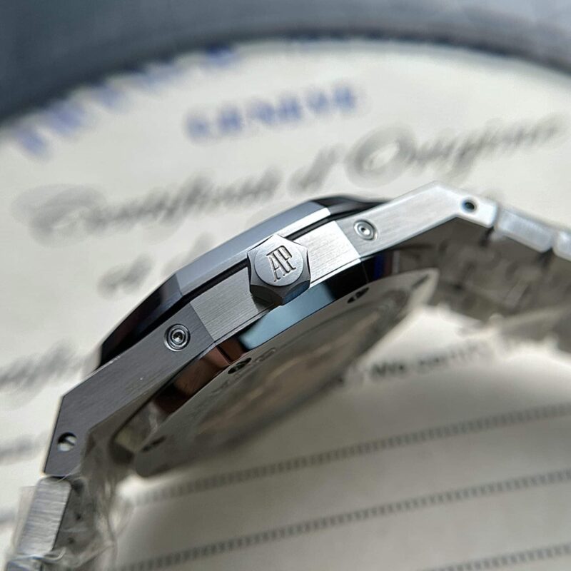 Audemars-Piguet-Royal-Oak-Perpetual-Calendar-26574ST-Mat-So-Den-5-800×800-1.jpg