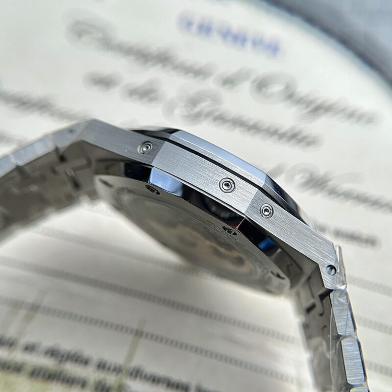 Audemars-Piguet-Royal-Oak-Perpetual-Calendar-26574ST-Mat-So-Den-6-800×800-1.jpg
