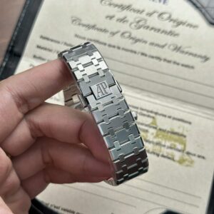 Audemars-Piguet-Royal-Oak-Perpetual-Calendar-26574ST-Mat-So-Den-9-300×300-1.jpg