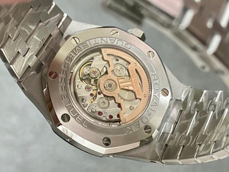 Audemars-Piguet-Royal-Oak-Perpetual-Calendar-26606ST-Green-Dial-7-800×600-1.jpg